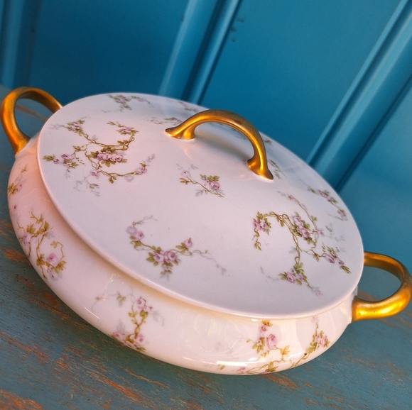 Limoges France Serving Bowl with Lid Pink Roses Gold Leaf Casserole Dish - Picture 6 of 15